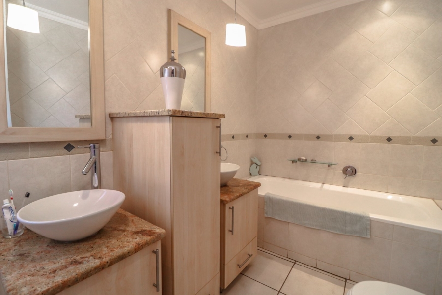 3 Bedroom Property for Sale in Woodland Hills Wildlife Estate Free State